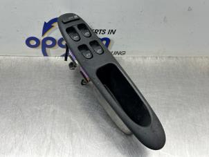 Gebruikte Ruit schakelaar elektrisch Alfa Romeo 156 Sportwagon (932) 1.8 Twin spark 16V Prijs € 50,00 Margeregeling aangeboden door Gebr Opdam B.V.