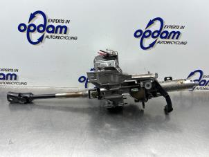 Gebruikte Servo Elektrisch Renault Clio III (BR/CR) 1.2 16V 75 Prijs € 250,00 Margeregeling aangeboden door Gebr Opdam B.V.