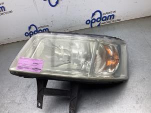 Gebruikte Koplamp links Volkswagen Transporter T5 2.5 TDi PF Prijs € 50,00 Margeregeling aangeboden door Gebr Opdam B.V.