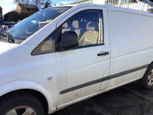 Gebruikte Deur 2Deurs links Mercedes Vito (639.6) 2.2 109 CDI 16V Prijs € 200,00 Margeregeling aangeboden door Gebr Opdam B.V.