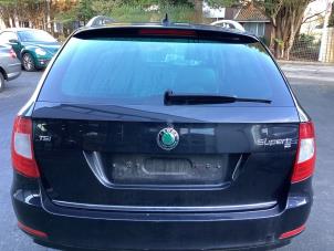 Gebruikte Achterklep Skoda Superb Combi (3TAC/TAF) 1.4 TSI 16V Prijs € 750,00 Margeregeling aangeboden door Gebr Opdam B.V.