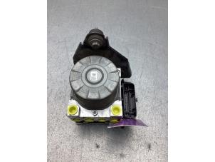 Gebruikte ABS Pomp Volkswagen Caddy IV 2.0 TDI 75 Prijs € 225,00 Margeregeling aangeboden door Gebr Opdam B.V.