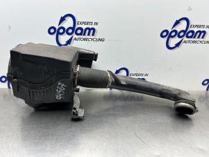 Gebruikte Luchtfilterhuis Ford Focus 2 Wagon 1.6 16V Prijs € 50,00 Margeregeling aangeboden door Gebr Opdam B.V.