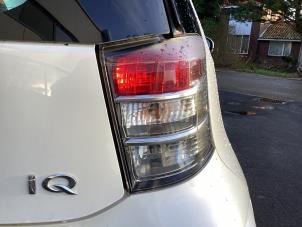Gebruikte Achterlicht rechts Toyota iQ 1.0 12V VVT-i Prijs € 50,00 Margeregeling aangeboden door Gebr Opdam B.V.