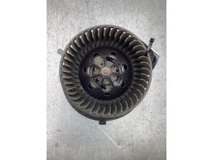 Gebruikte Aanjager Volkswagen Golf VI (5K1) 1.2 TSI BlueMotion Prijs € 75,00 Margeregeling aangeboden door Gebr Opdam B.V.