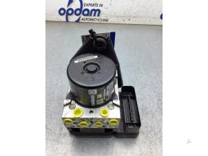 Gebruikte ABS Pomp Volkswagen Golf VI (5K1) 1.2 TSI BlueMotion Prijs € 150,00 Margeregeling aangeboden door Gebr Opdam B.V.