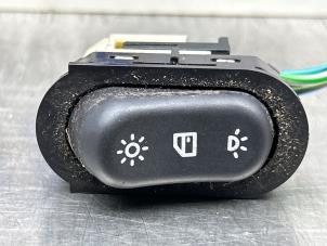 Gebruikte Cockpit dimmer Saab 9-3 I (YS3D) 2.0,S 16V Prijs € 25,00 Margeregeling aangeboden door Gebr Opdam B.V.