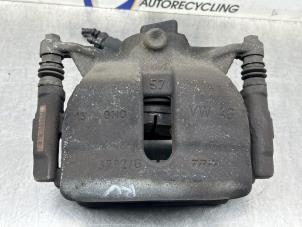 Gebruikte Remklauw (Tang) rechts-voor Volkswagen T-Roc I 1.5 TSI 16V Prijs € 50,00 Margeregeling aangeboden door Gebr Opdam B.V.