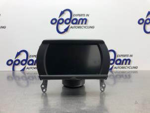 Gebruikte Display Interieur Mini Mini (F56) 1.5 12V Cooper Prijs € 399,00 Margeregeling aangeboden door Gebr Opdam B.V.