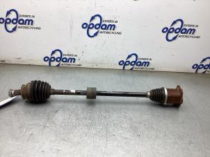 Gebruikte Aandrijfas rechts-voor Skoda Scala 1.0 TSI 115 Prijs € 275,00 Margeregeling aangeboden door Gebr Opdam B.V.