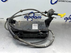 Gebruikte Handrem motor Renault Grand Scénic II (JM) 1.6 16V Prijs € 300,00 Margeregeling aangeboden door Gebr Opdam B.V.