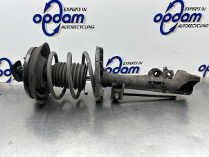 Gebruikte Mac Phersonpoot rechts-voor Mercedes C (W203) 2.0 C-180 16V Prijs € 60,00 Margeregeling aangeboden door Gebr Opdam B.V.