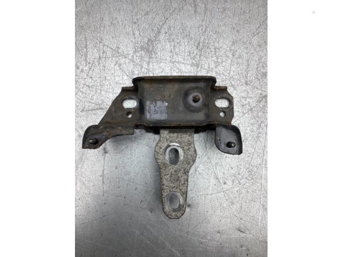 Gebruikte Versnellingsbak Steun Ford B-Max (JK8) 1.0 EcoBoost 12V 100 Prijs € 20,00 Margeregeling aangeboden door Gebr Opdam B.V.