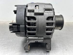 Gebruikte Dynamo Renault Modus/Grand Modus (JP) 1.2 16V TCE 100 Prijs € 85,00 Margeregeling aangeboden door Gebr Opdam B.V.