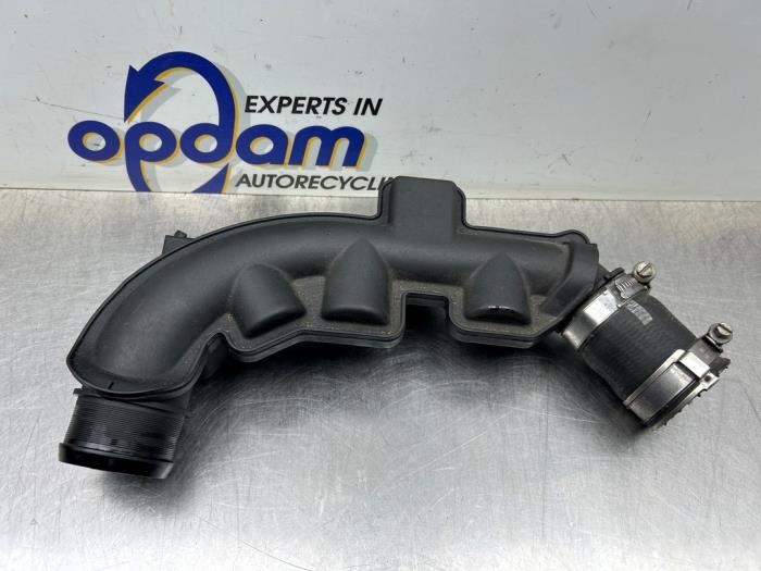 Gebruikte Intercooler Buis Peugeot 308 SW (4E/H) 1.6 16V THP 155 Prijs € 35,00 Margeregeling aangeboden door Gebr Opdam B.V.