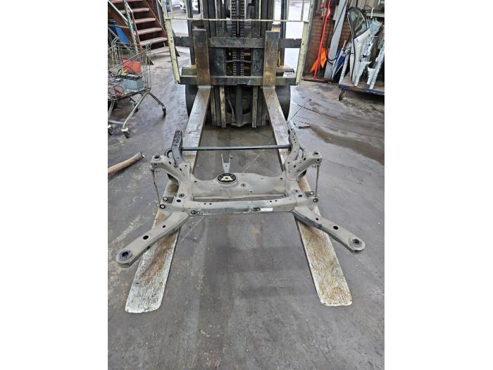 Gebruikte Subframe Volkswagen Crafter (SY) 2.0 TDI Prijs € 423,50 Inclusief btw aangeboden door Gebr Opdam B.V.