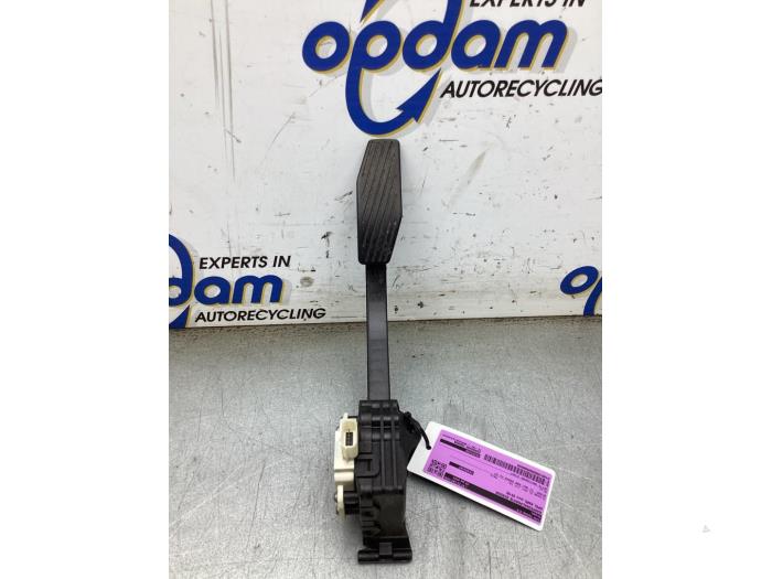 Gebruikte Gaspedaalpositie Sensor Opel Karl 1.0 12V Prijs € 35,00 Margeregeling aangeboden door Gebr Opdam B.V.