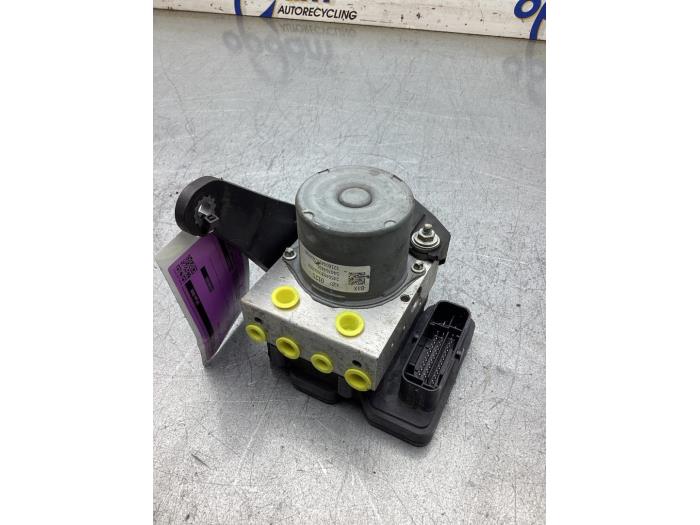 Gebruikte ABS Pomp Opel Karl 1.0 12V Prijs € 60,00 Margeregeling aangeboden door Gebr Opdam B.V.
