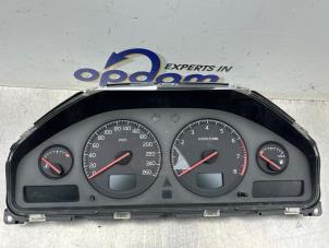 Gebruikte Kilometerteller KM Volvo V70 (SW) 2.4 20V 170 Prijs € 100,00 Margeregeling aangeboden door Gebr Opdam B.V.