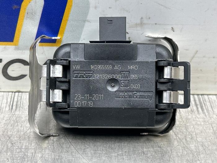 Gebruikte Sensor regen Volkswagen Golf Plus (5M1/1KP) 1.2 TSI BlueMOTION Prijs € 25,00 Margeregeling aangeboden door Gebr Opdam B.V.