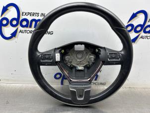 Gebruikte Stuurwiel Volkswagen Golf Plus (5M1/1KP) 1.2 TSI BlueMOTION Prijs € 120,00 Margeregeling aangeboden door Gebr Opdam B.V.