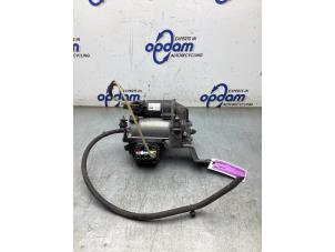 Gebruikte Luchtpomp (Vering) Mercedes GLE AMG Coupe (C292) 5.5 63 S AMG V8 biturbo 32V 4-Matic Prijs € 500,00 Margeregeling aangeboden door Gebr Opdam B.V.