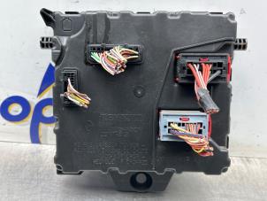 Gebruikte Module Bodycontrol Renault Master III (MA/MB/MC/MD/MH/MF/MG/MH) 2.3 dCi 16V Prijs € 181,50 Inclusief btw aangeboden door Gebr Opdam B.V.