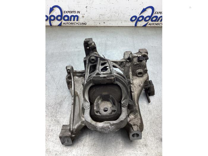 Gebruikte Motorsteun Audi A5 Sportback (8TA) 1.8 TFSI 16V Prijs € 50,00 Margeregeling aangeboden door Gebr Opdam B.V.