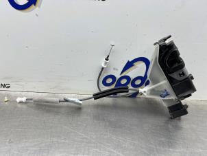 Gebruikte Deurslot Mechaniek 4Deurs rechts-voor Peugeot 208 II (UB/UH/UP) 1.2 Vti 12V PureTech 100 Prijs € 50,00 Margeregeling aangeboden door Gebr Opdam B.V.