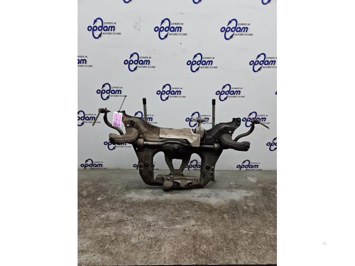 Gebruikte Subframe Mercedes A (177.0) 2.0 A-220 Turbo 16V Prijs € 500,00 Margeregeling aangeboden door Gebr Opdam B.V.