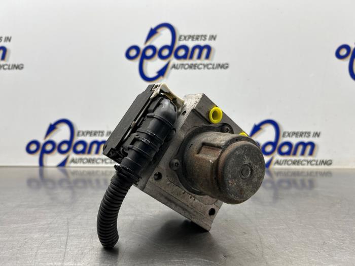 Gebruikte ABS Pomp Honda Jazz (GE6/GE8/GG/GP) 1.2 VTEC 16V Prijs € 150,00 Margeregeling aangeboden door Gebr Opdam B.V.