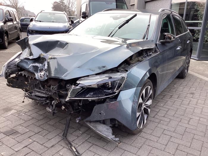 Gebruikte Versnellingsbak Skoda Superb Combi (3V5) 1.6 TDI Prijs € 750,00 Margeregeling aangeboden door Gebr Opdam B.V.
