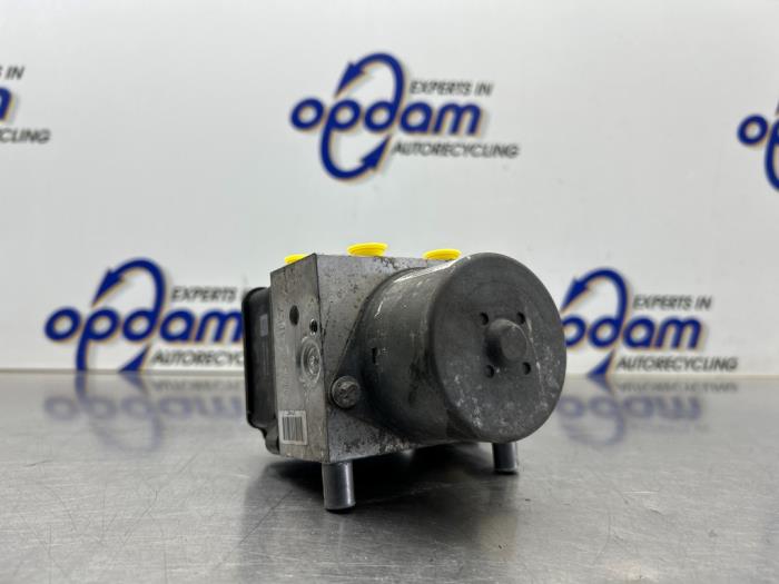 Gebruikte ABS Pomp Mini Mini (R56) 1.6 16V Cooper Prijs € 150,00 Margeregeling aangeboden door Gebr Opdam B.V.