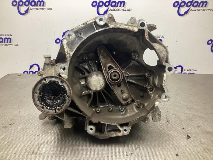 Gebruikte Versnellingsbak Volkswagen Golf V (1K1) 1.6 FSI 16V Prijs € 400,00 Margeregeling aangeboden door Gebr Opdam B.V.
