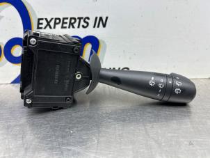 Gebruikte Ruitenwis Schakelaar Dacia Lodgy (JS/SD0J) 1.5 dCi FAP Prijs € 36,30 Inclusief btw aangeboden door Gebr Opdam B.V.