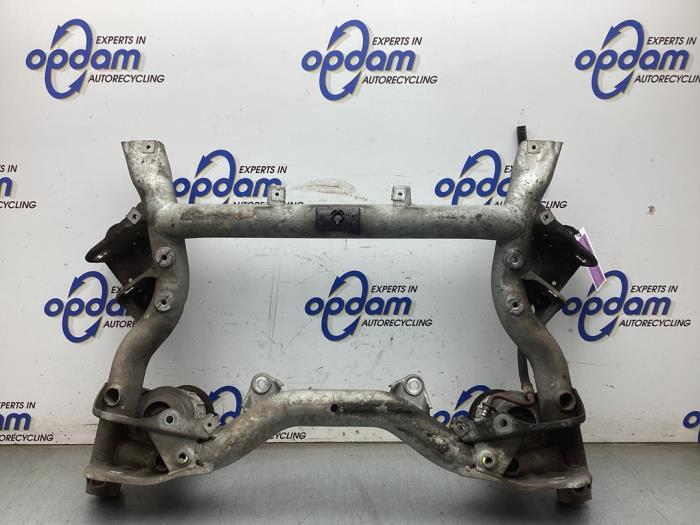 Gebruikte Subframe Mercedes C (W204) 3.0 C-280 V6 24V Prijs € 100,00 Margeregeling aangeboden door Gebr Opdam B.V.