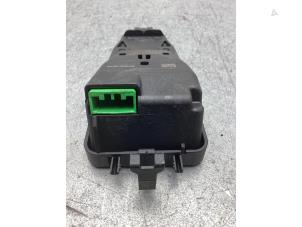 Gebruikte Sensor Remassistent Volvo V70 (BW) 1.6 T4 16V Prijs € 35,00 Margeregeling aangeboden door Gebr Opdam B.V.