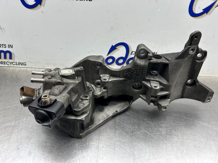Gebruikte Dieselpomp Volkswagen Polo V (6R) 1.2 TDI 12V BlueMotion Prijs € 222,00 Margeregeling aangeboden door Gebr Opdam B.V.