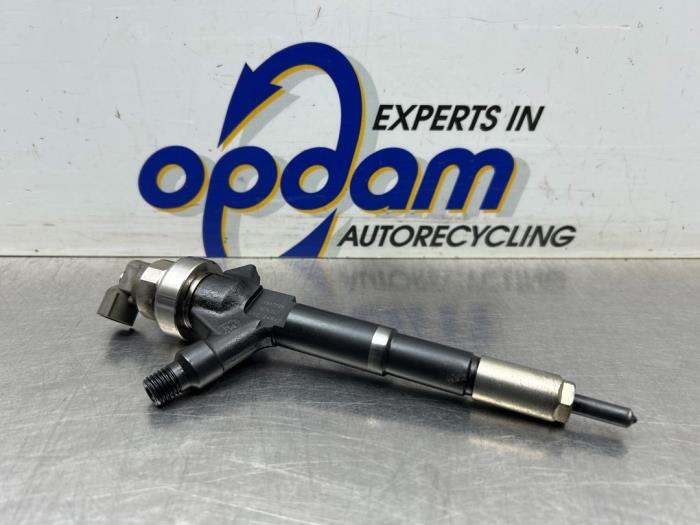 Gebruikte Verstuiver (diesel) Opel Astra J Sports Tourer (PD8/PE8/PF8) 1.7 CDTi 16V Prijs € 60,00 Margeregeling aangeboden door Gebr Opdam B.V.