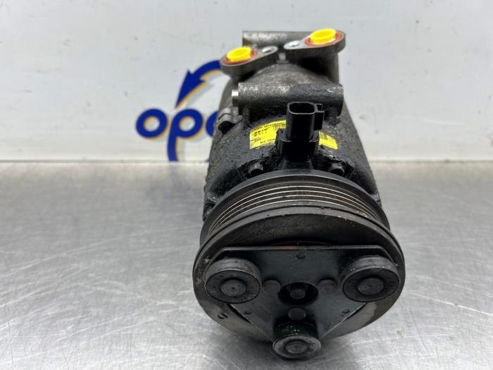 Gebruikte Aircopomp Ford Focus 2 Wagon 1.6 16V Prijs € 90,00 Margeregeling aangeboden door Gebr Opdam B.V.