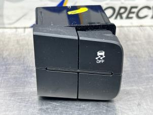 Gebruikte ESP Schakelaar Hyundai i10 (B5) 1.0 12V Prijs € 25,00 Margeregeling aangeboden door Gebr Opdam B.V.