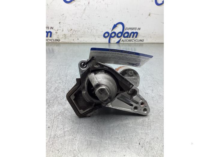 Startmotor van een Nissan Qashqai (J11) 1.2 DIG-T 16V 2018