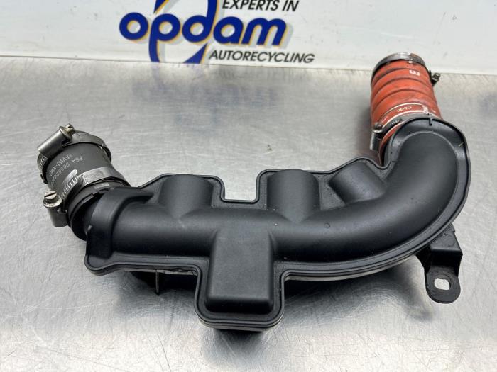 Gebruikte Intercooler Buis Citroen C4 Grand Picasso (UA) 1.6 16V THP Sensodrive,GT THP Prijs € 60,00 Margeregeling aangeboden door Gebr Opdam B.V.