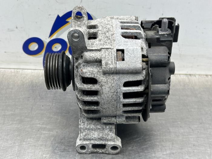 Gebruikte Dynamo Mercedes A (W169) 1.5 A-150 5-Drs. Prijs € 75,00 Margeregeling aangeboden door Gebr Opdam B.V.