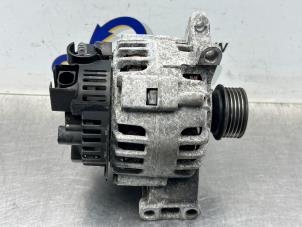 Alternator van een Mercedes-Benz A (W169) 1.5 A-150 5-Drs. 2006