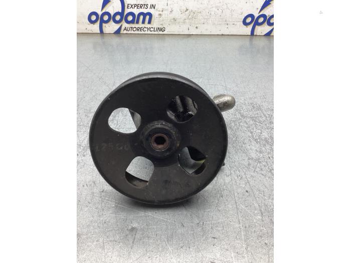 Gebruikte Servopomp Hyundai H-300 2.5 CRDi Prijs € 50,00 Margeregeling aangeboden door Gebr Opdam B.V.