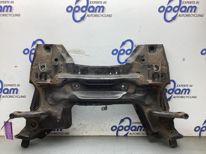 Gebruikte Subframe Opel Crossland (X) 1.2 Turbo 12V Prijs € 100,00 Margeregeling aangeboden door Gebr Opdam B.V.