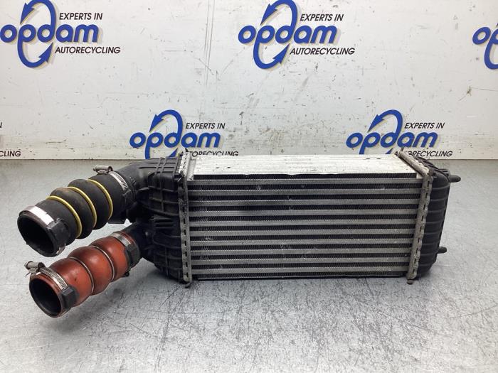 Gebruikte Intercooler Opel Crossland (X) 1.2 Turbo 12V Prijs € 40,00 Margeregeling aangeboden door Gebr Opdam B.V.