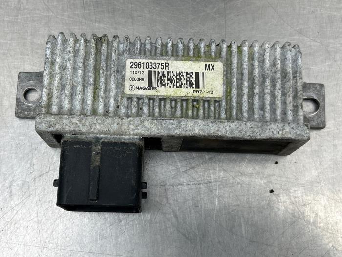 Gebruikte Computer Koeling Renault Zoé (AG) 46kW Prijs € 40,00 Margeregeling aangeboden door Gebr Opdam B.V.