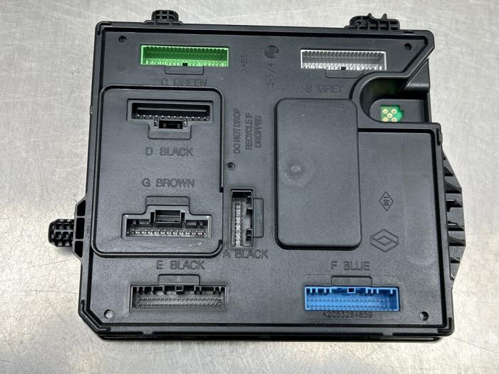 Gebruikte Computer Body Control Renault Megane III Grandtour (KZ) 1.4 16V TCe 130 Prijs € 90,00 Margeregeling aangeboden door Gebr Opdam B.V.